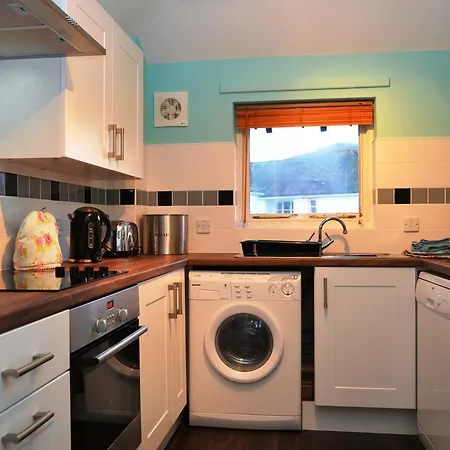 Дом отдыха 5 Lonsdale House *
